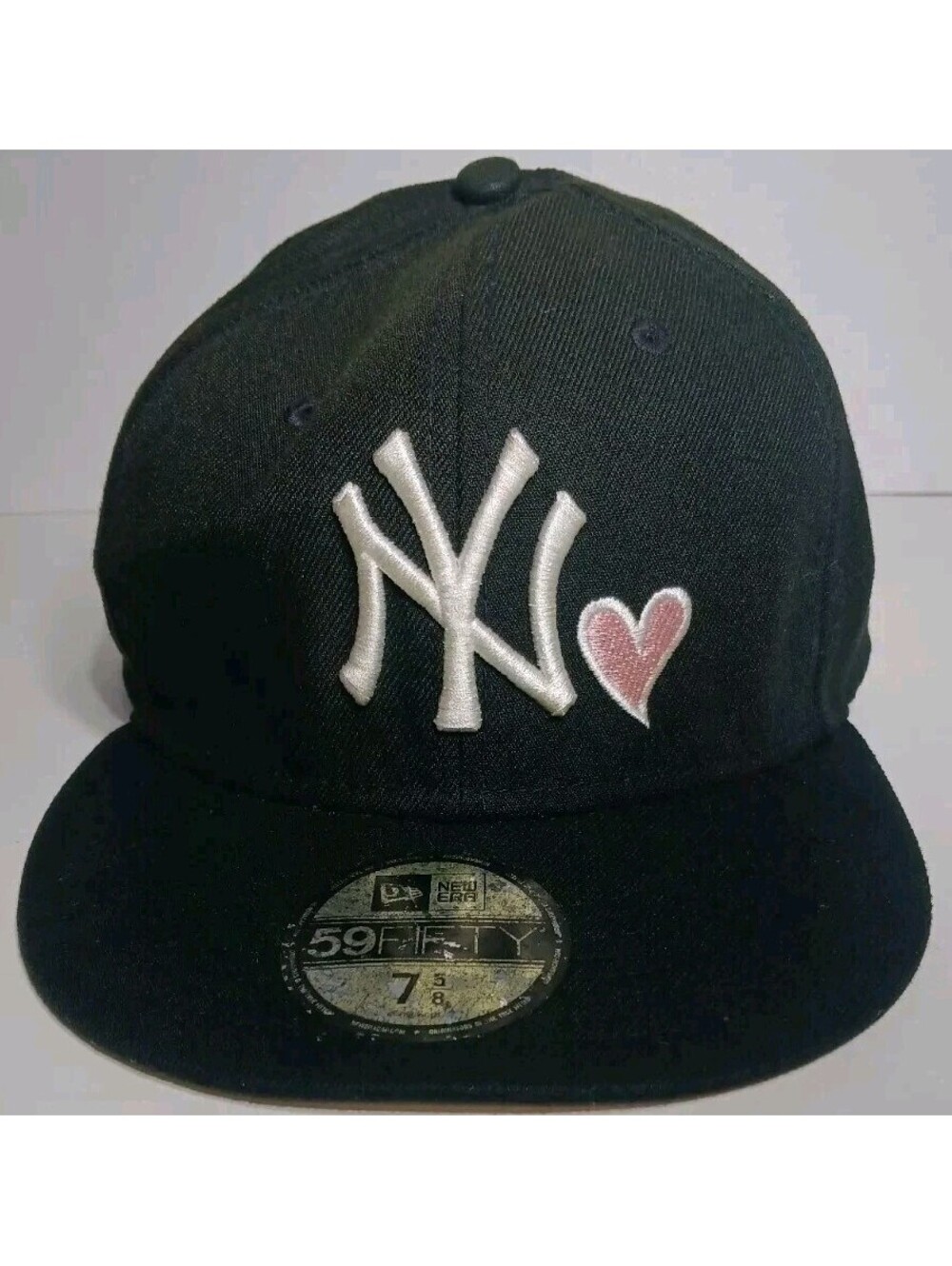New Era NY Yankees -Sz 7 5/8 Black Love Of The Game Pink Undervisor Cap 59Fifty